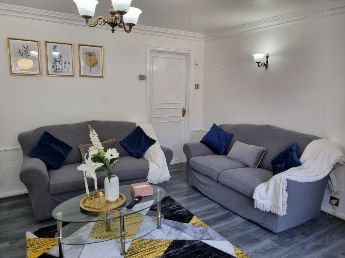 Centrally Located W/ Free Parking & Smart Tv 利兹 外观 照片