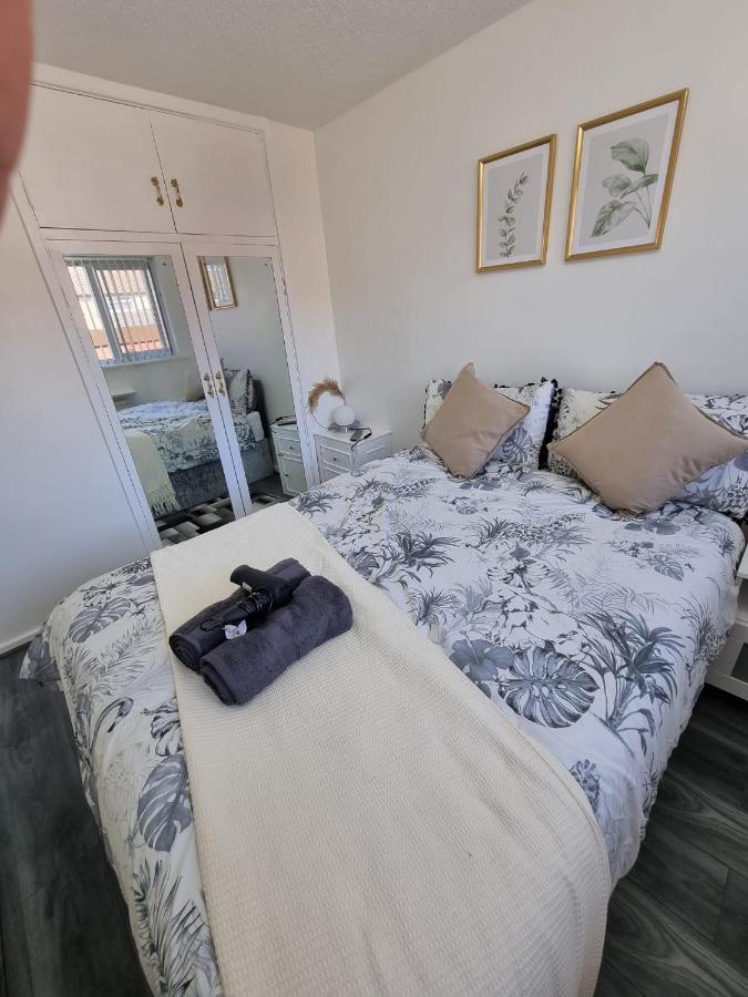 Centrally Located W/ Free Parking & Smart Tv 利兹 外观 照片